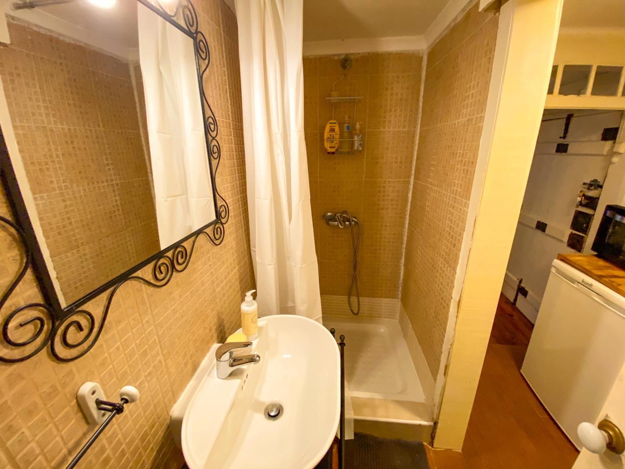 Charming Bairro Alto 2-bedroom Escape Appartement