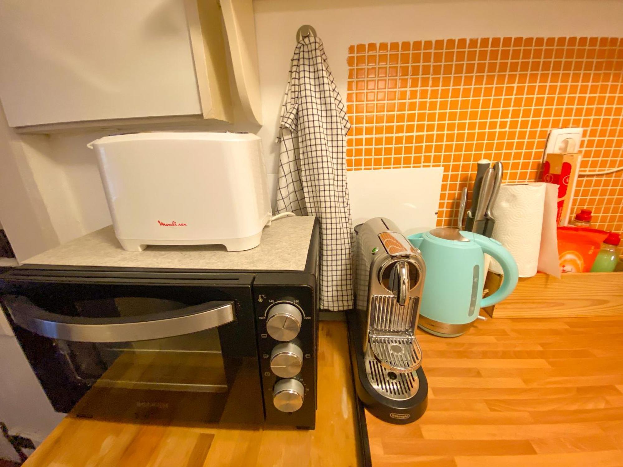 Charming Bairro Alto 2-bedroom Escape Lissabon